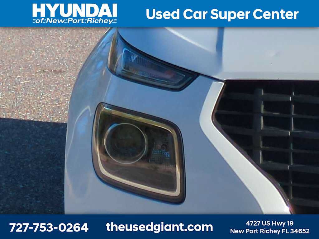 Used 2026 Hyundai Venue SE FWD image 9