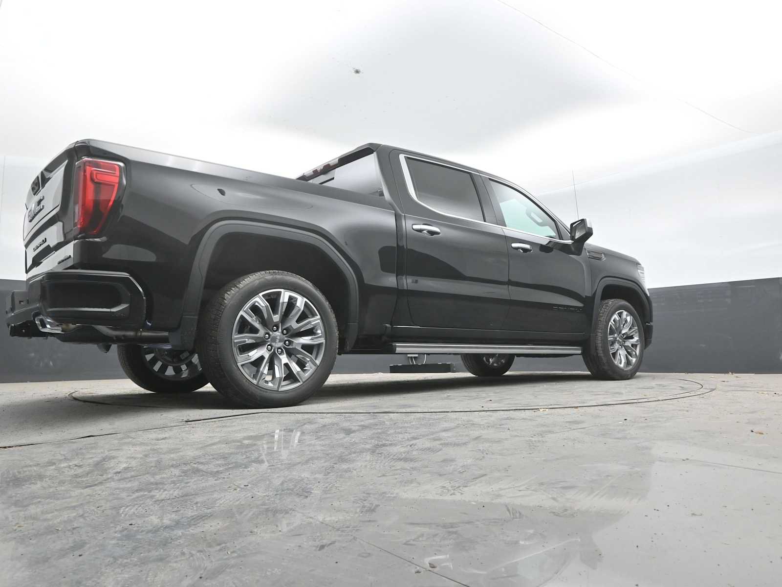 New 2026 GMC Sierra 1500 Denali w/ Denali Reserve Package AWD/4WD image 34