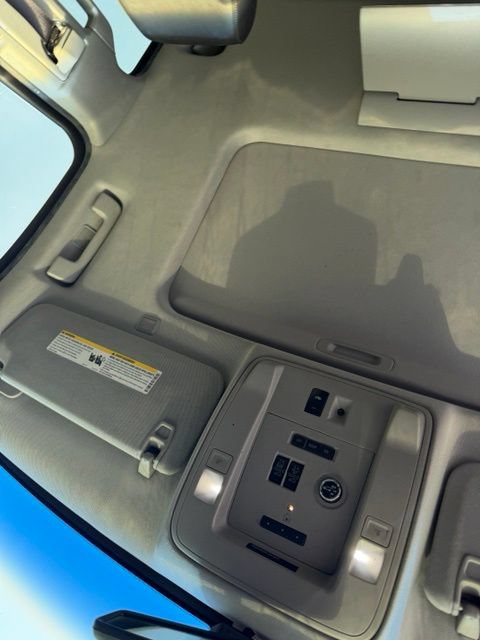 Used 2016 Cadillac Escalade Premium RWD image 12