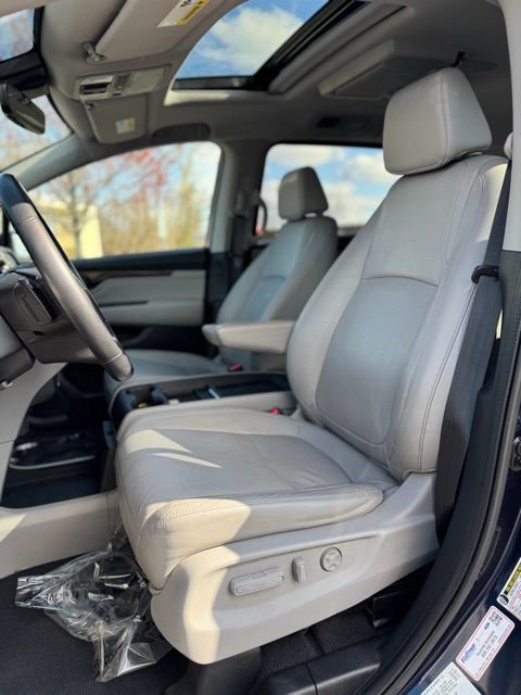 Used 2018 Honda Odyssey Elite image 14