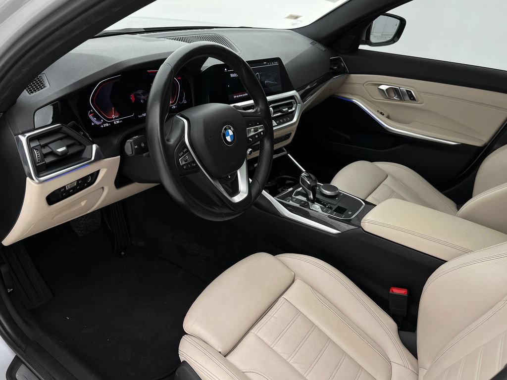Used 2019 BMW 330i xDrive Sedan w/ Driving Assistance Package AWD/4WD image 12