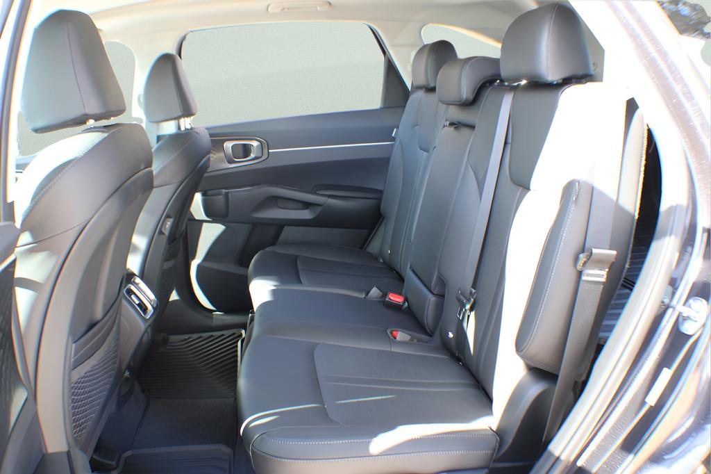 New 2025 Kia Sorento S w/ Panoramic Sunroof Package image 14