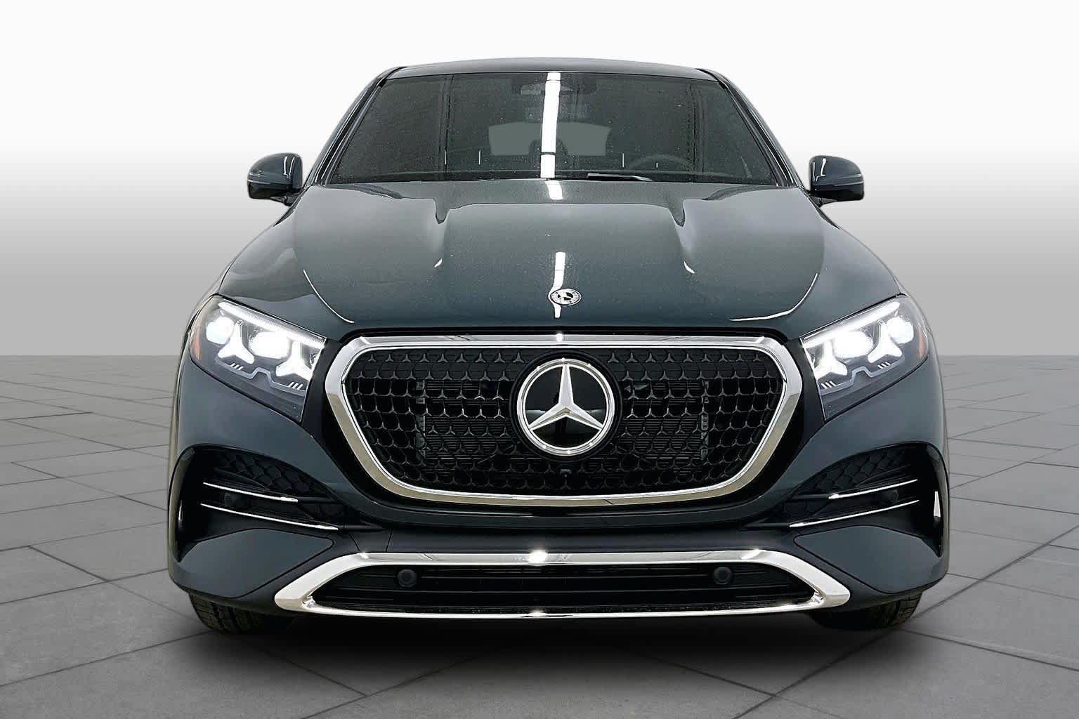 New 2027 Mercedes-Benz GLE 450 4MATIC Coupe image 3