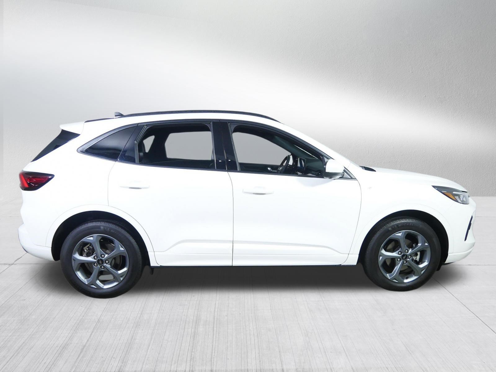 Used 2023 Ford Escape ST-Line Select w/ Tech Pack #2 AWD/4WD image 8
