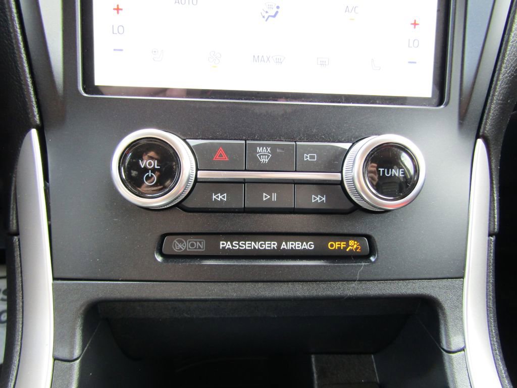 Used 2024 Ford Edge SEL w/ Convenience Package image 35