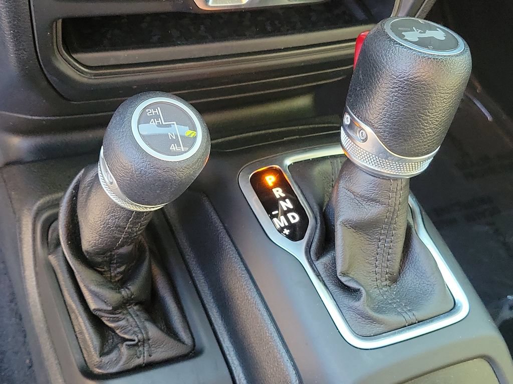 Used 2021 Jeep Wrangler Unlimited Sport AWD/4WD image 31