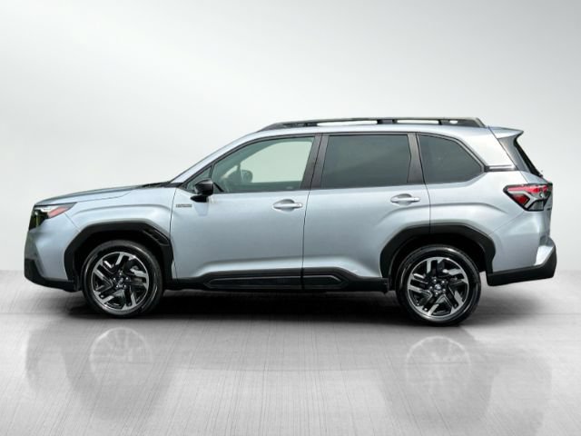 Used 2025 Subaru Forester Premium AWD/4WD image 7