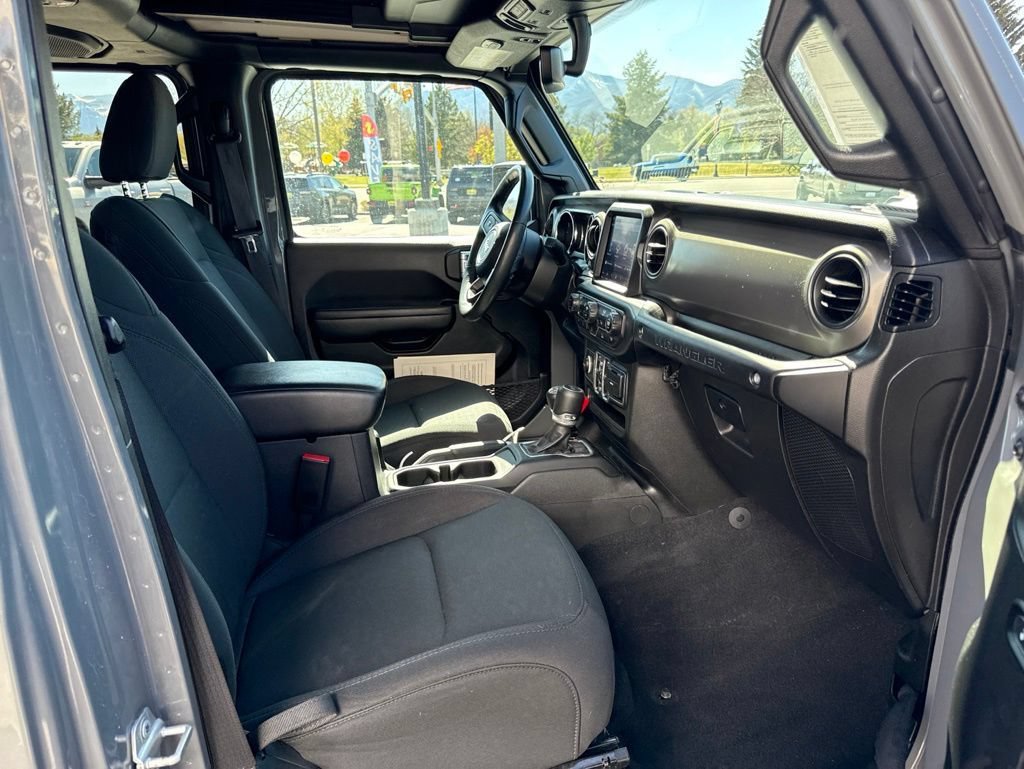 Used 2023 Jeep Wrangler Unlimited w/ Sun & Screen Package AWD/4WD image 14
