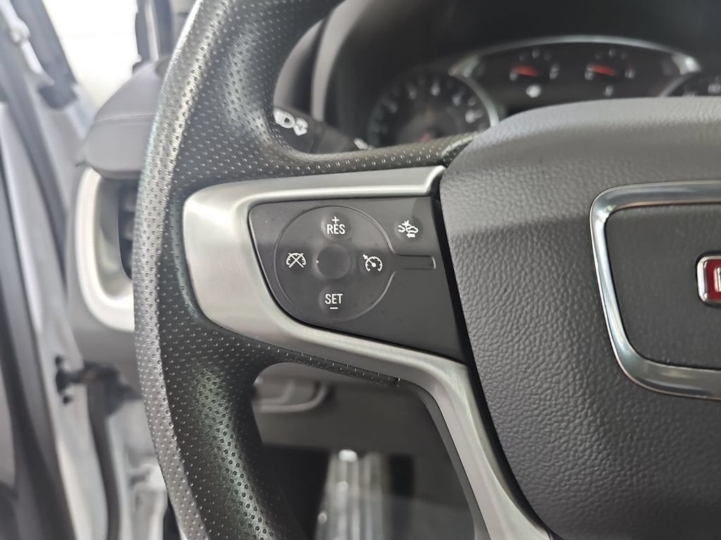 Used 2023 GMC Terrain SLE w/ LPO, Floor Liner Package AWD/4WD image 21