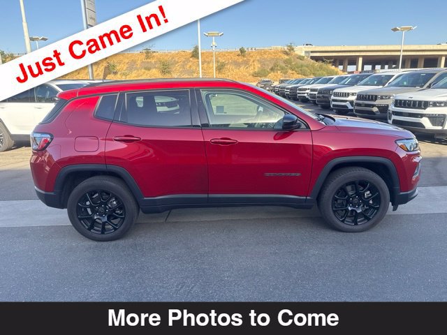 Used 2025 Jeep Compass Latitude w/ Altitude Special Edition AWD/4WD image 7