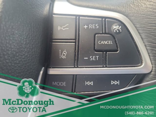 Certified 2025 Toyota Sienna XLE FWD image 22