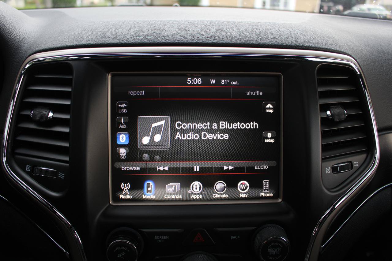 Used 2016 Jeep Grand Cherokee Limited AWD/4WD image 25