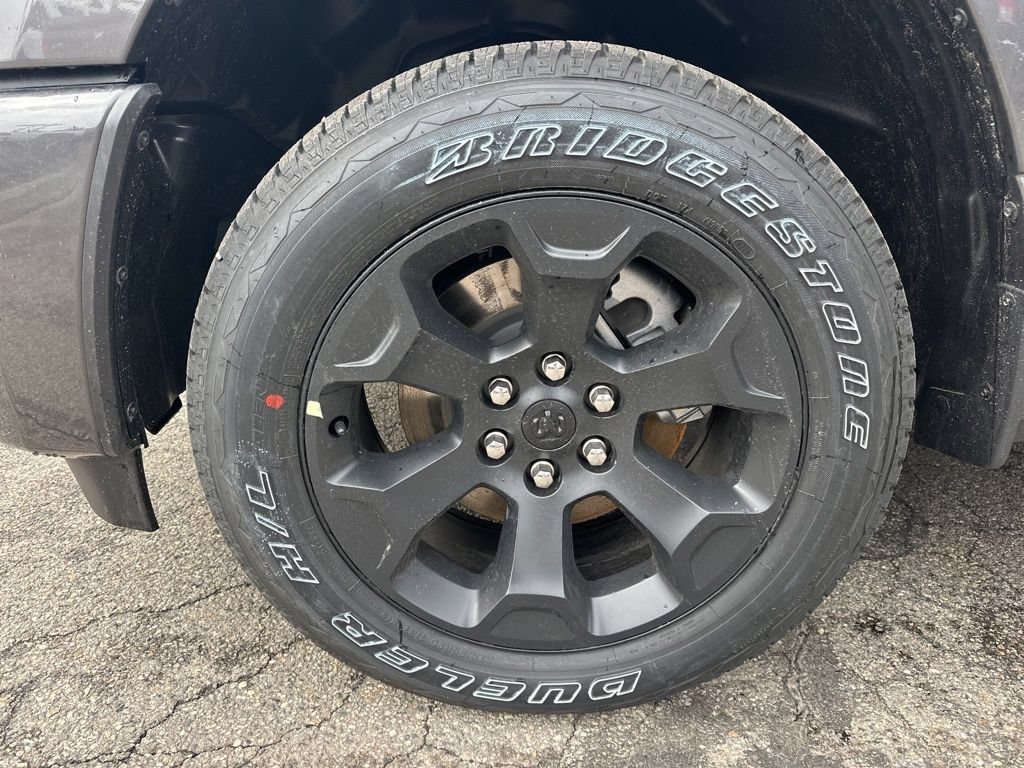 New 2026 RAM 1500 Express AWD/4WD image 33