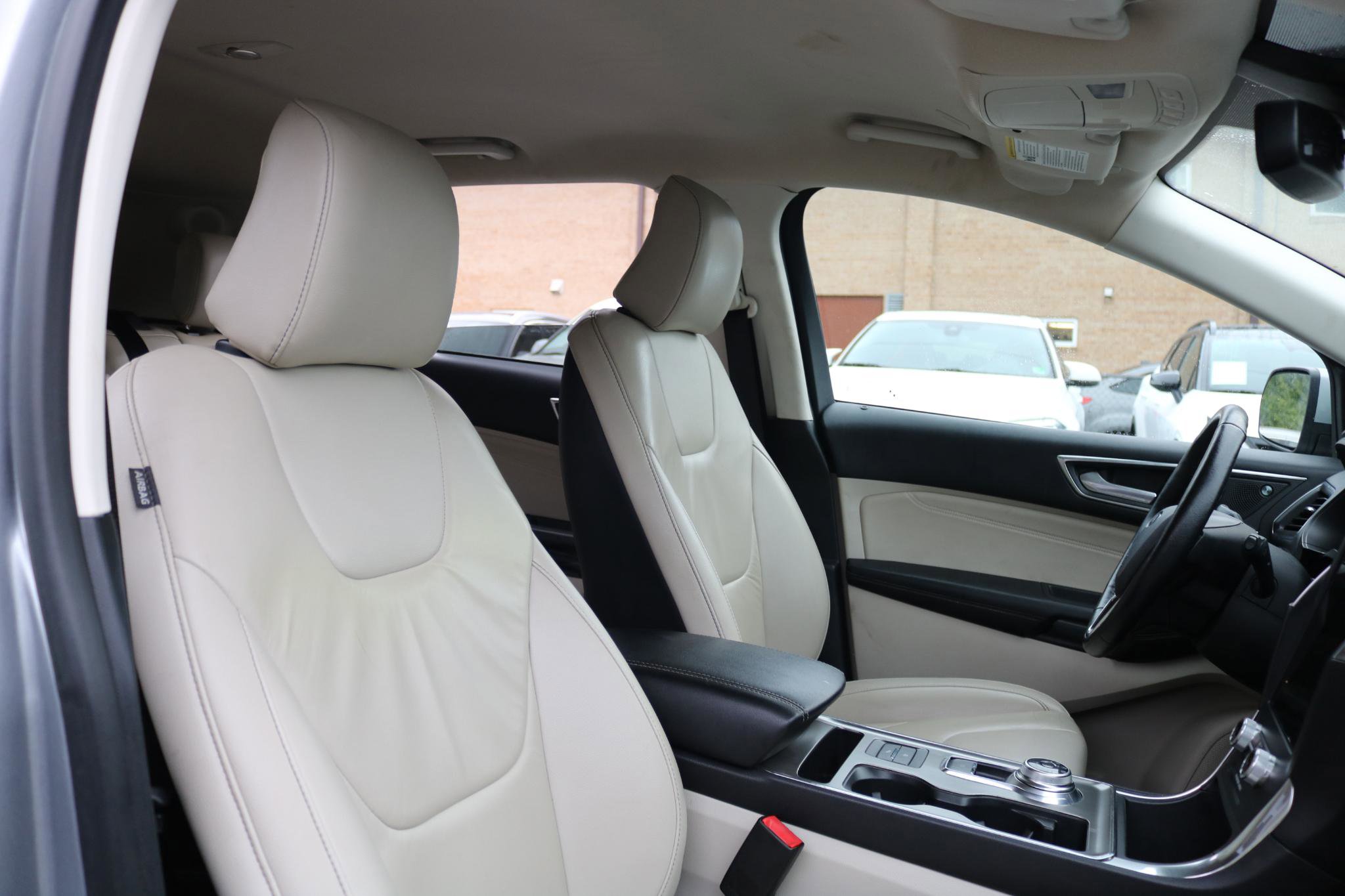 Used 2022 Ford Edge Titanium AWD/4WD image 35