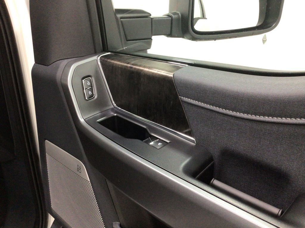 New 2025 Ford F250 Lariat w/ Lariat Ultimate Package image 42