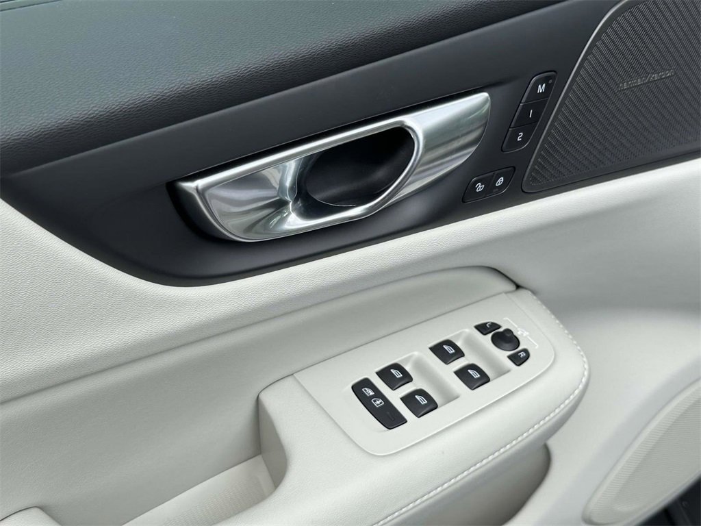 New 2026 Volvo V60 B5 Cross Country Plus w/ Protection Package Premier image 17