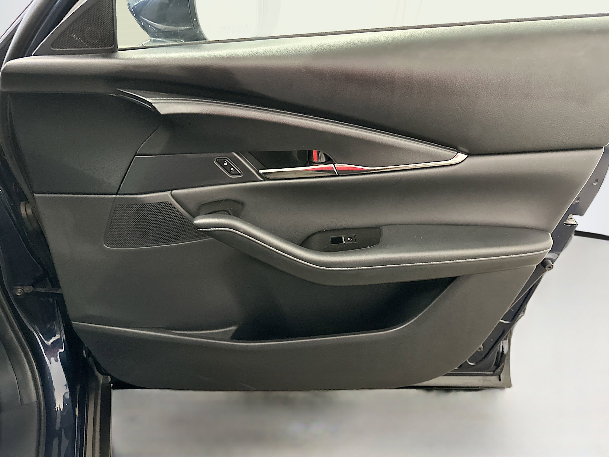 Used 2025 MAZDA CX-30 AWD 2.5 S w/ Preferred Package image 34