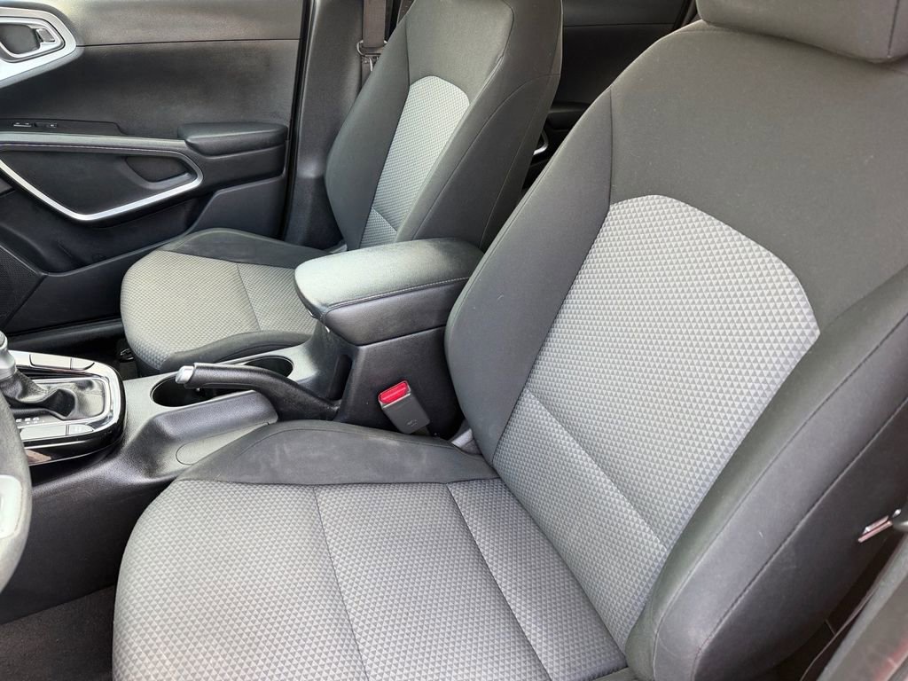 Used 2023 Kia Soul S image 10