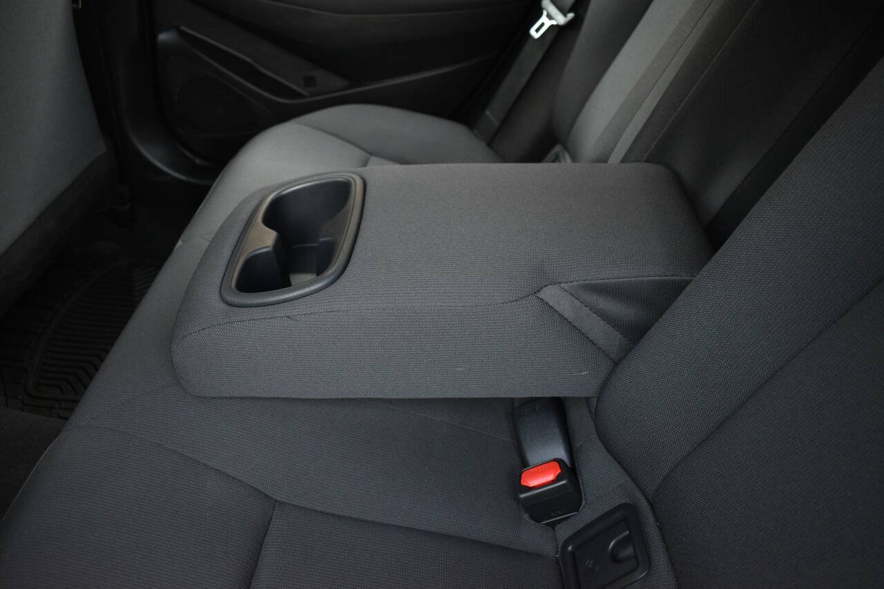 Used 2025 Toyota Corolla LE FWD image 11
