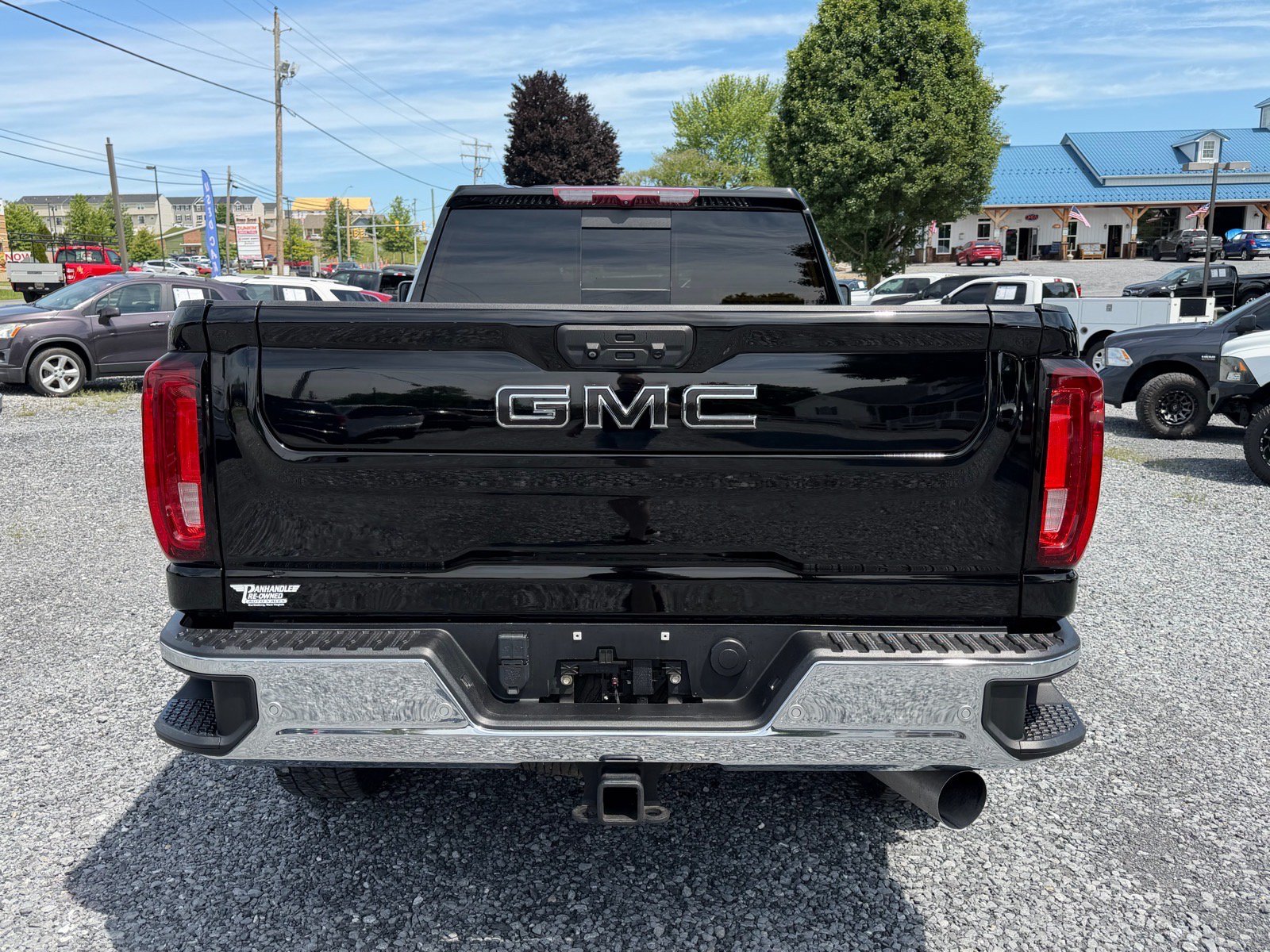 Used 2022 GMC Sierra 3500 SLT w/ SLT Preferred Package AWD/4WD image 4