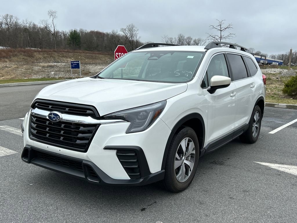 Certified 2025 Subaru Ascent Premium image 3