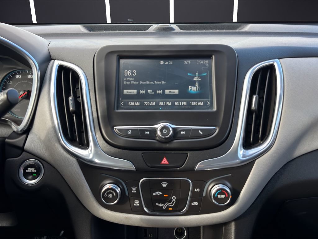 Used 2018 Chevrolet Equinox LS image 17