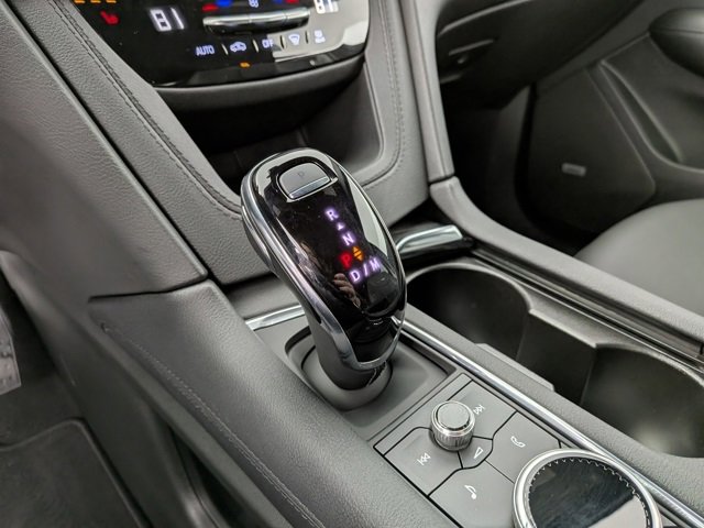 Certified 2025 Cadillac XT6 Luxury image 21