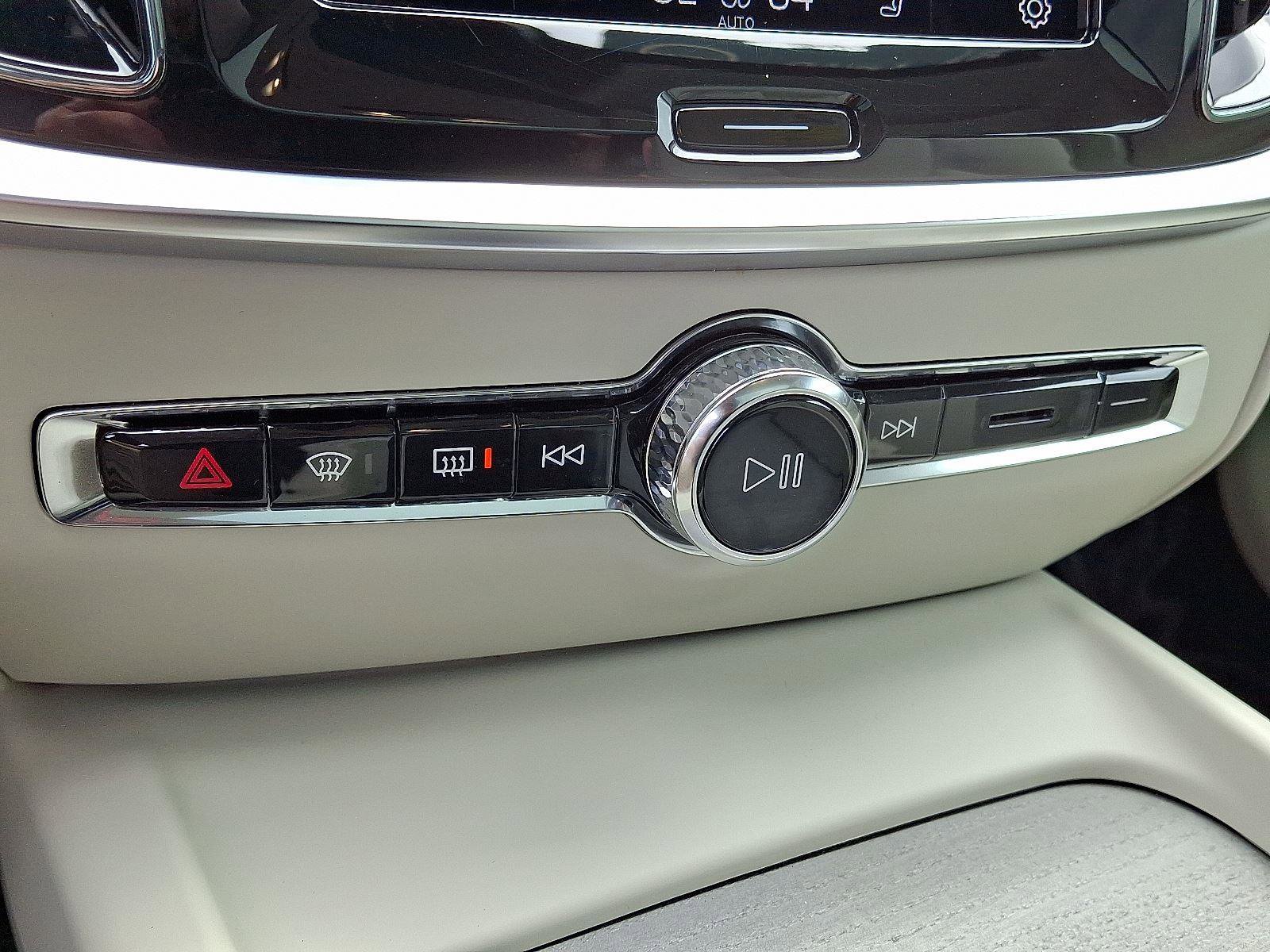 Certified 2024 Volvo V60 B5 Cross Country Plus w/ Protection Package Premier image 16