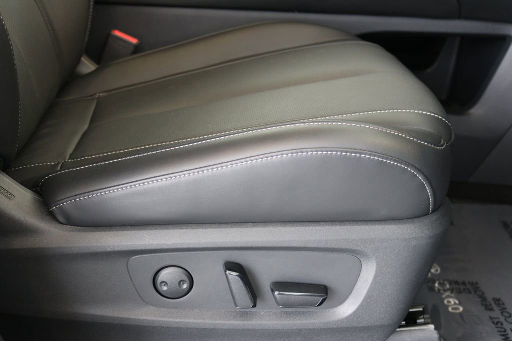 Certified 2025 INFINITI QX60 Luxe image 40