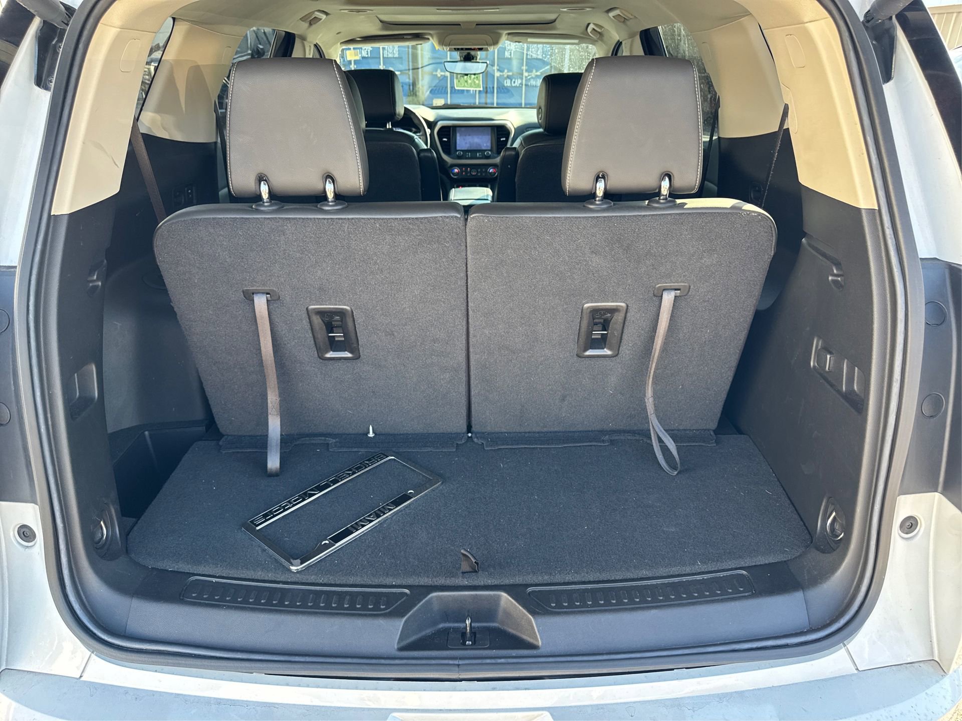 Used 2023 GMC Acadia Denali w/ Denali Technology Package image 14