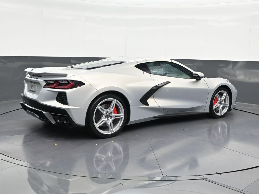 Used 2024 Chevrolet Corvette Stingray Preferred Cpe w/ Z51 Performance Package RWD image 5