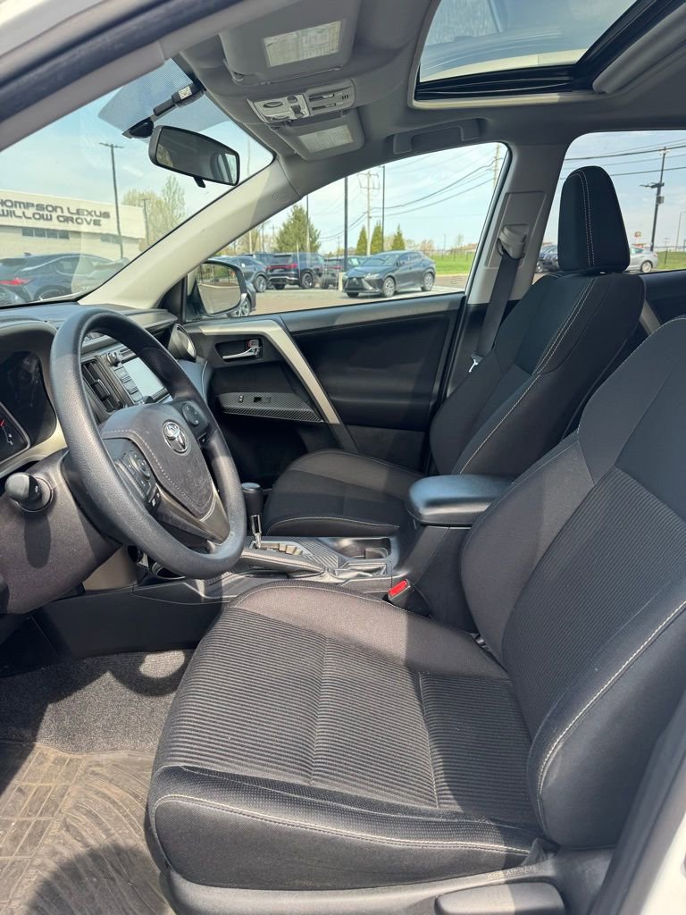Used 2015 Toyota RAV4 XLE image 9