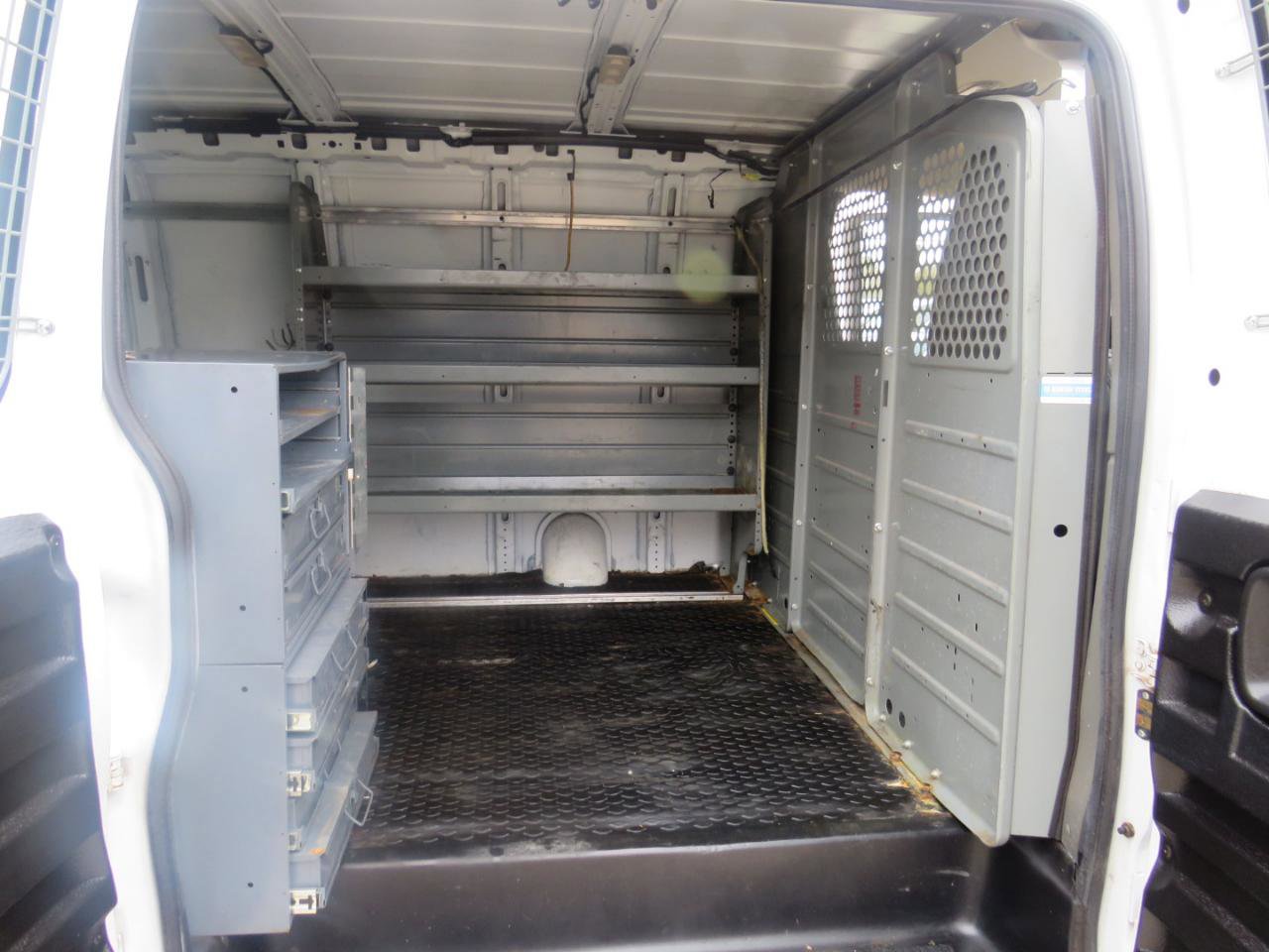 Used 2018 GMC Savana 2500 G2500 Cargo w/ Driver Convenience Package image 22