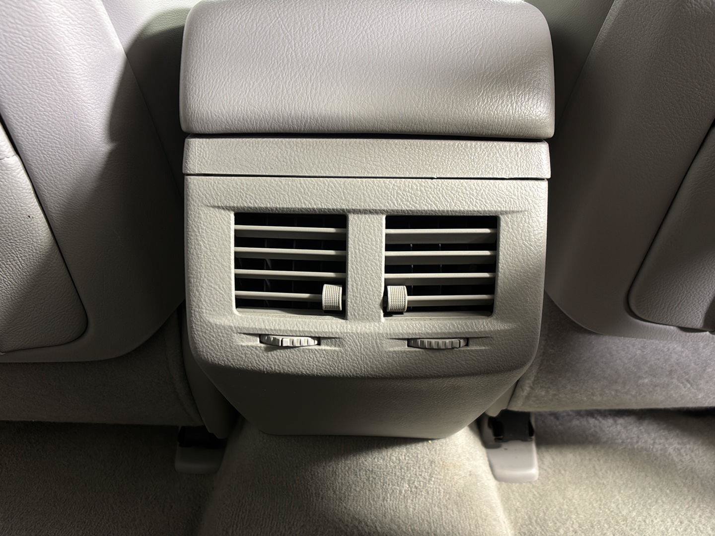 Used 2006 Toyota Avalon XLS FWD image 19