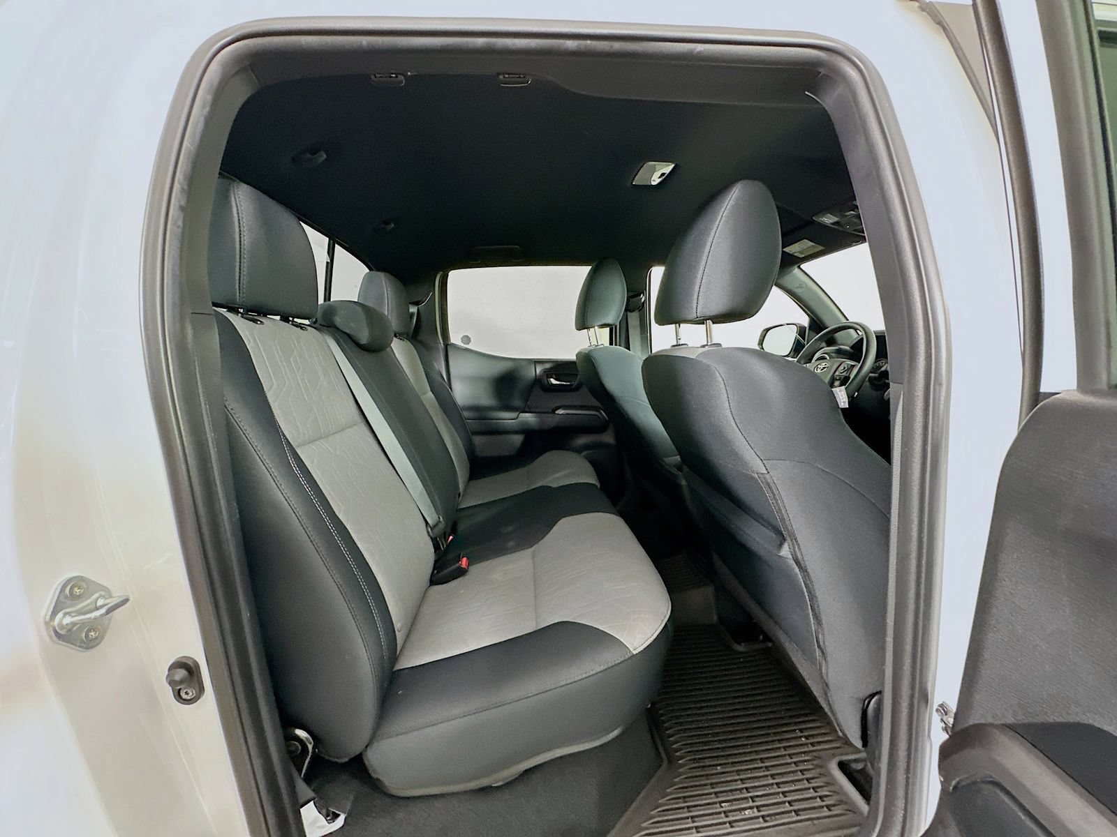 Certified 2023 Toyota Tacoma TRD Off-Road AWD/4WD image 25