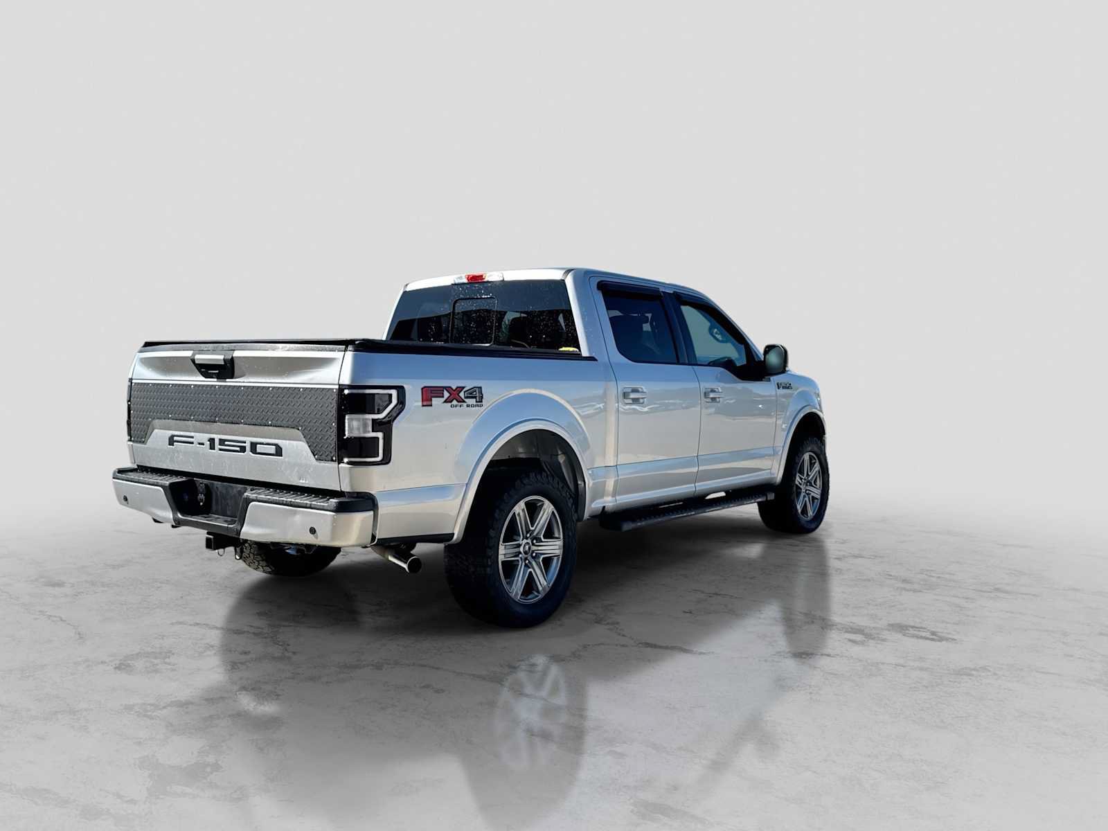 Used 2018 Ford F150 XLT w/ Equipment Group 302A Luxury AWD/4WD image 6