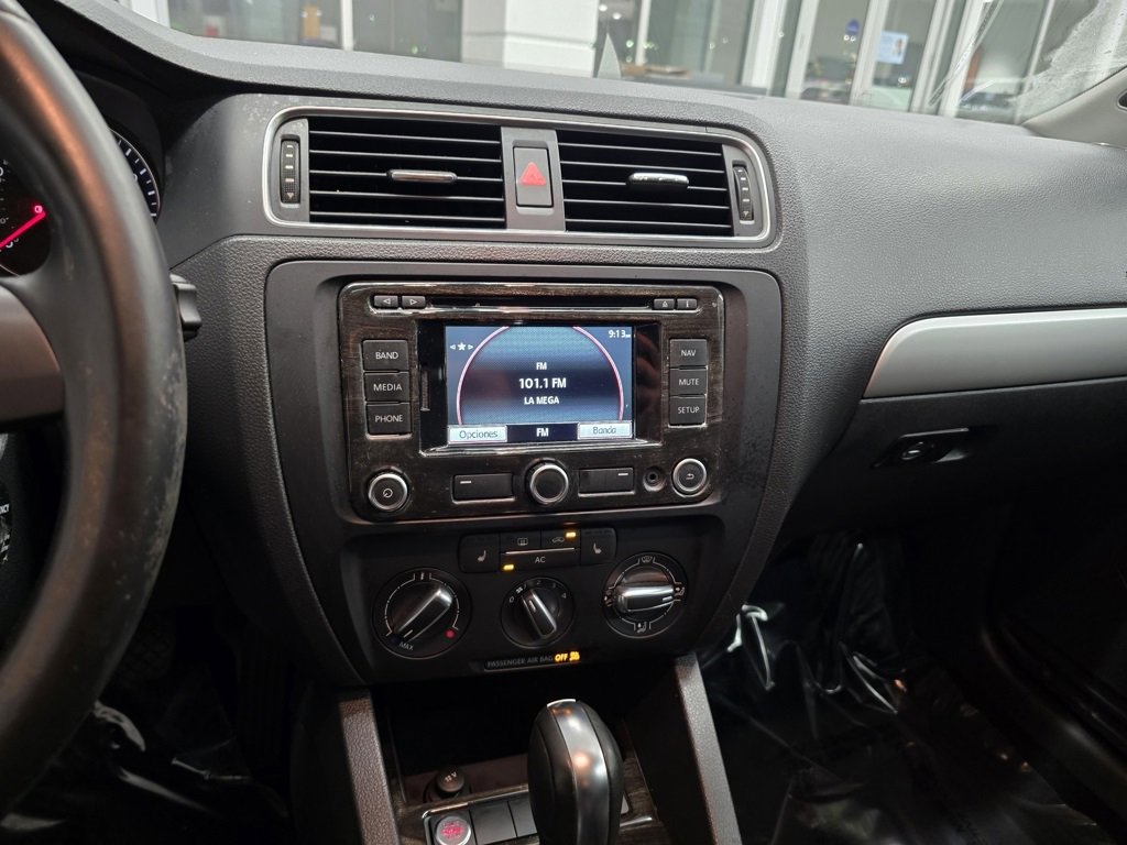 Used 2012 Volkswagen Jetta SEL image 20