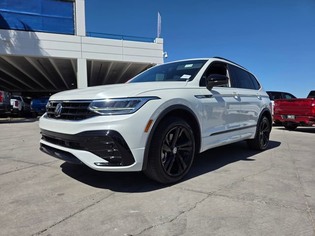 Used 2023 Volkswagen Tiguan SE R-Line image 2