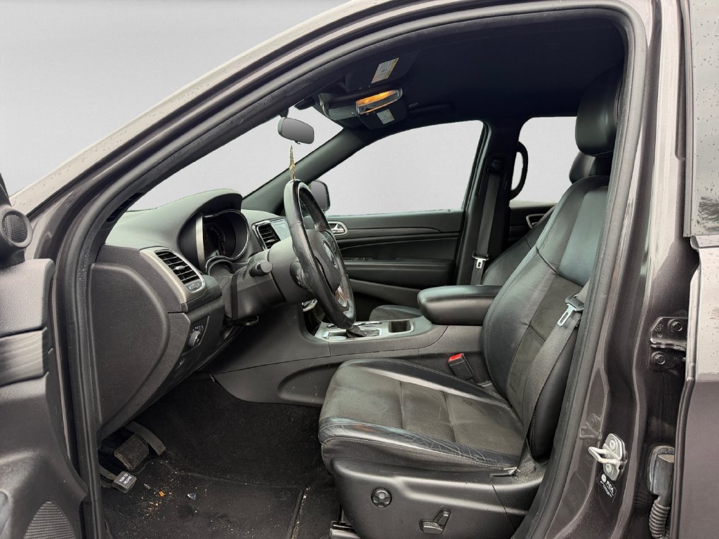 Used 2021 Jeep Grand Cherokee Laredo X RWD image 22