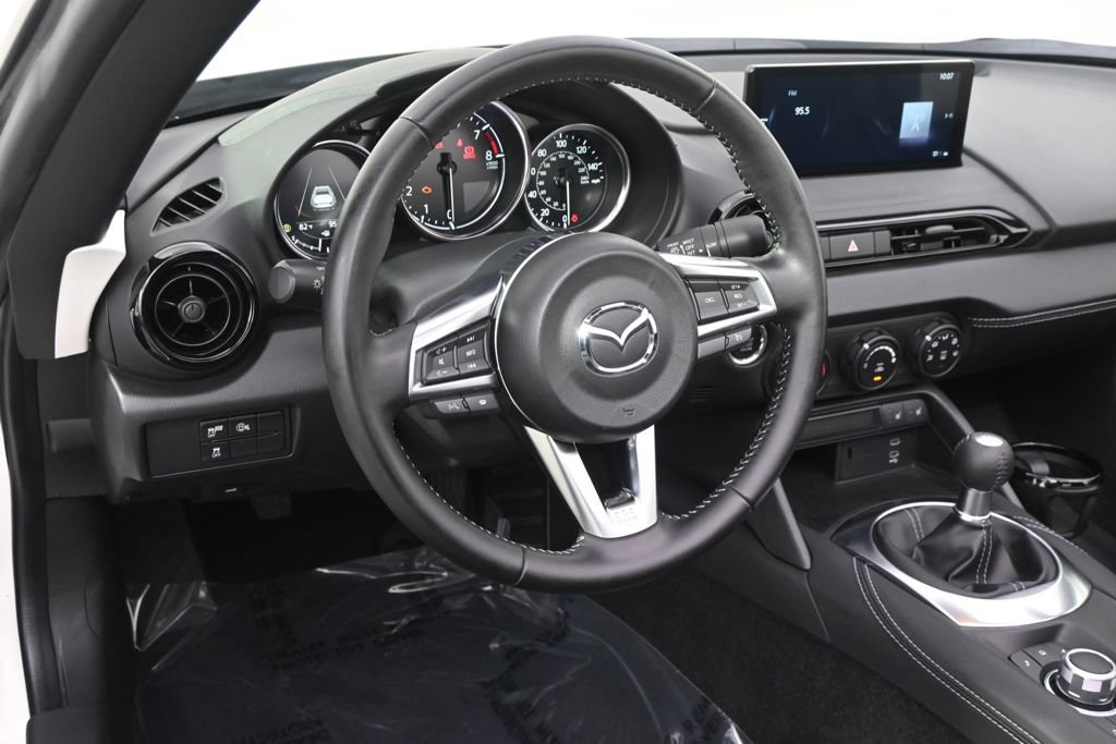 Used 2024 MAZDA MX-5 Miata RF Club RWD image 15