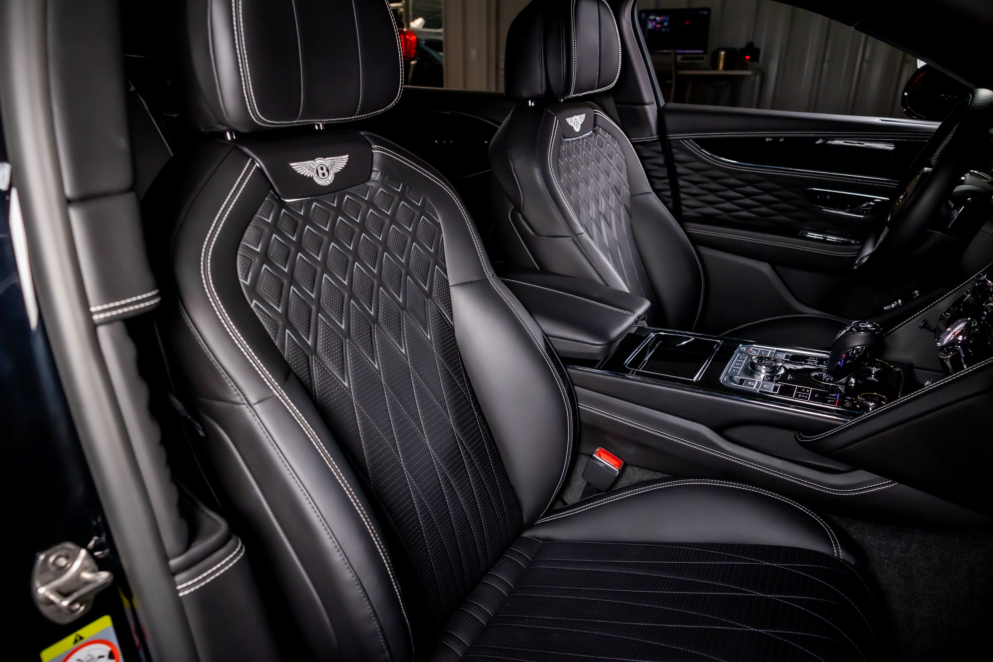 Used 2022 Bentley Flying Spur V8 AWD/4WD image 22