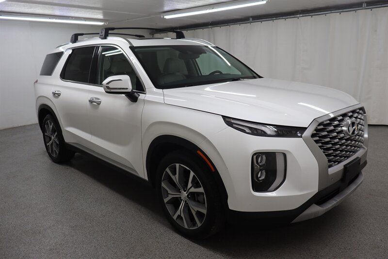 Used 2022 Hyundai Palisade SEL w/ Premium Package FWD image 1