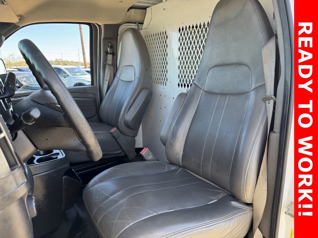 Used 2015 Chevrolet Express 2500 image 22