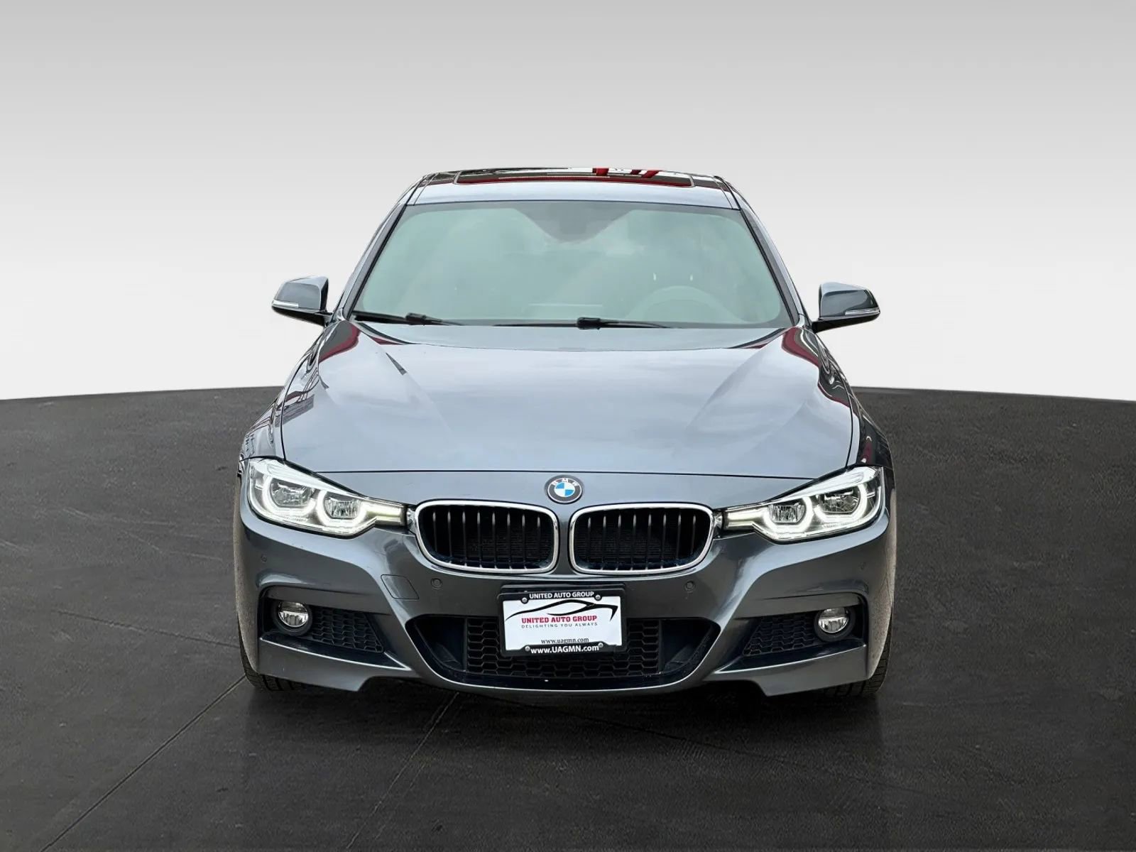 Used 2018 BMW 330i xDrive Sedan image 2