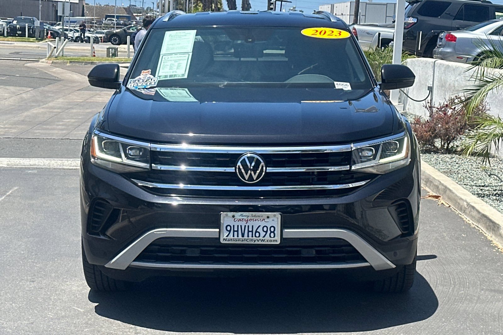 Used 2023 Volkswagen Atlas Cross Sport SE FWD image 9