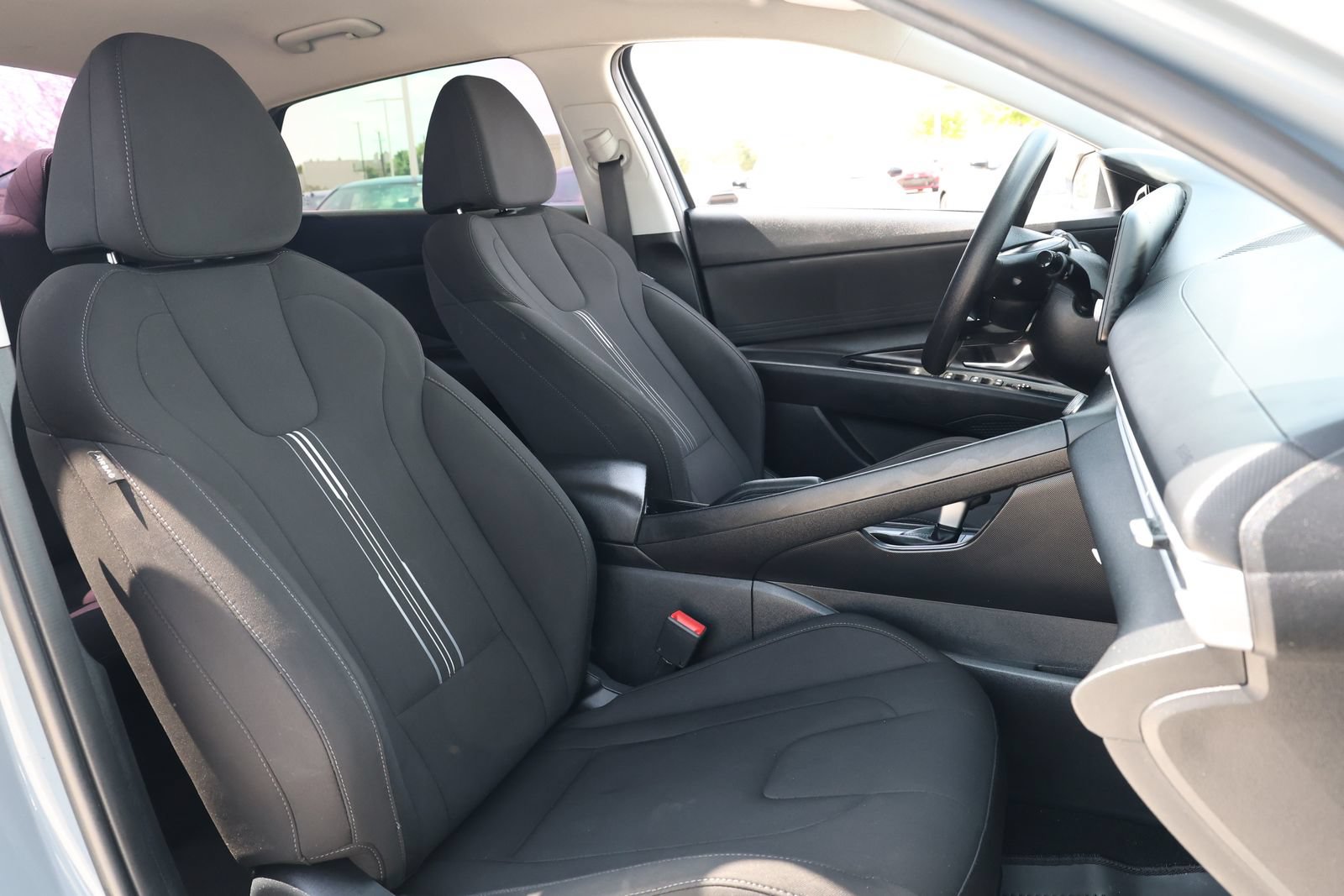 Used 2023 Hyundai Elantra SEL w/ Cargo Package FWD image 28