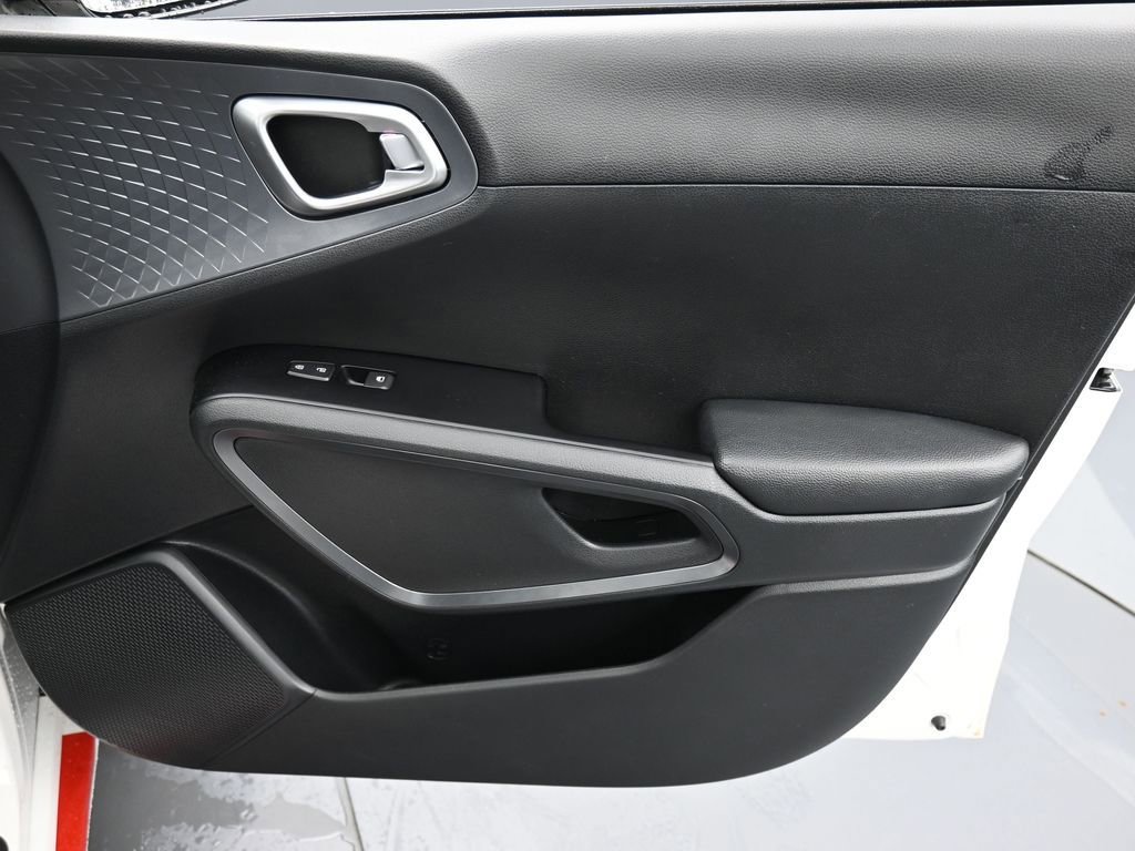 Used 2021 Kia Soul GT-Line image 16