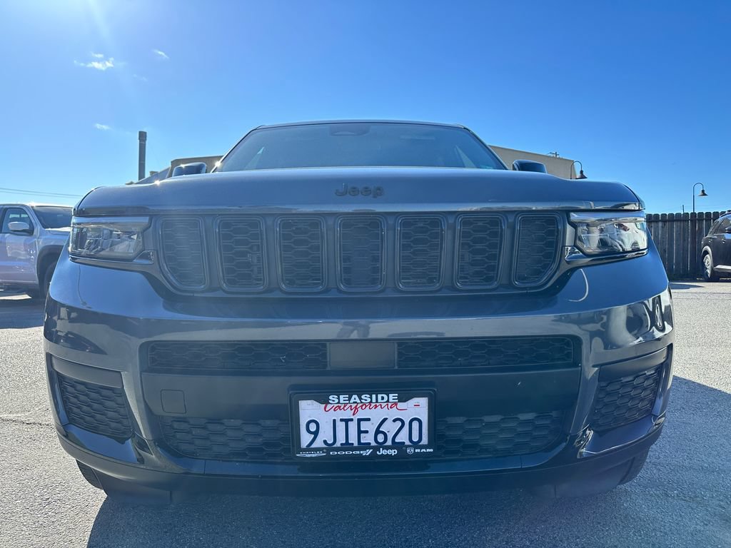 Used 2023 Jeep Grand Cherokee L Altitude AWD/4WD image 3