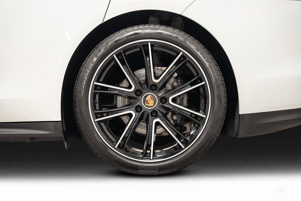 Used 2023 Porsche Panamera Platinum Edition image 19
