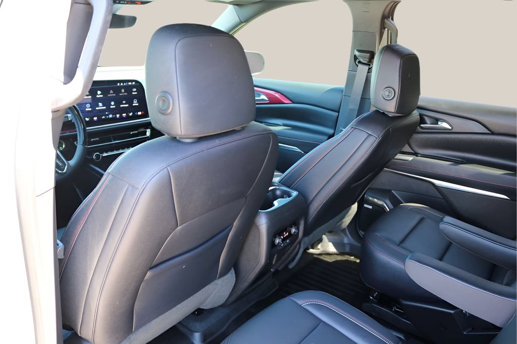 Used 2026 Chevrolet Traverse Z71 w/ Enhanced Driving Package AWD/4WD image 14